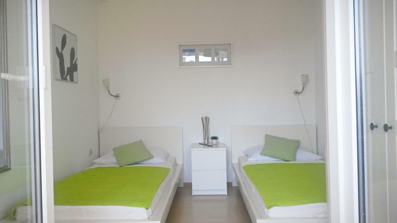 Apartment Zea Novalja Exterior photo